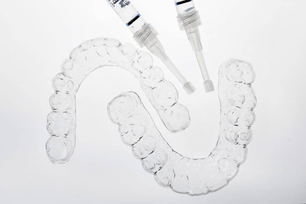 El Paso Dentists Offer Stunning Results With An AtHome Whitening Kit