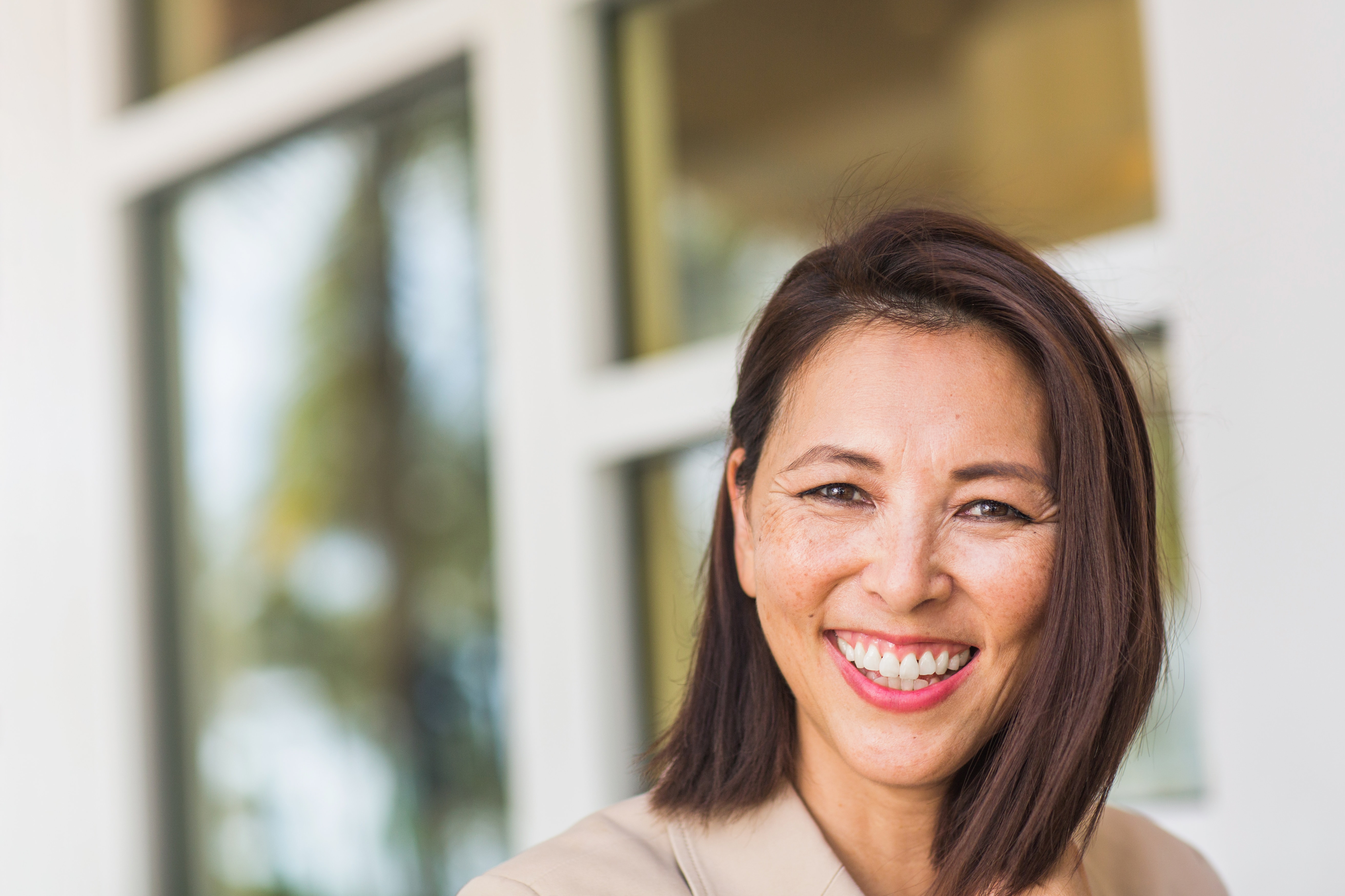 Can Your Chipped Teeth Can Restored With Custom Veneers? El Paso, TX